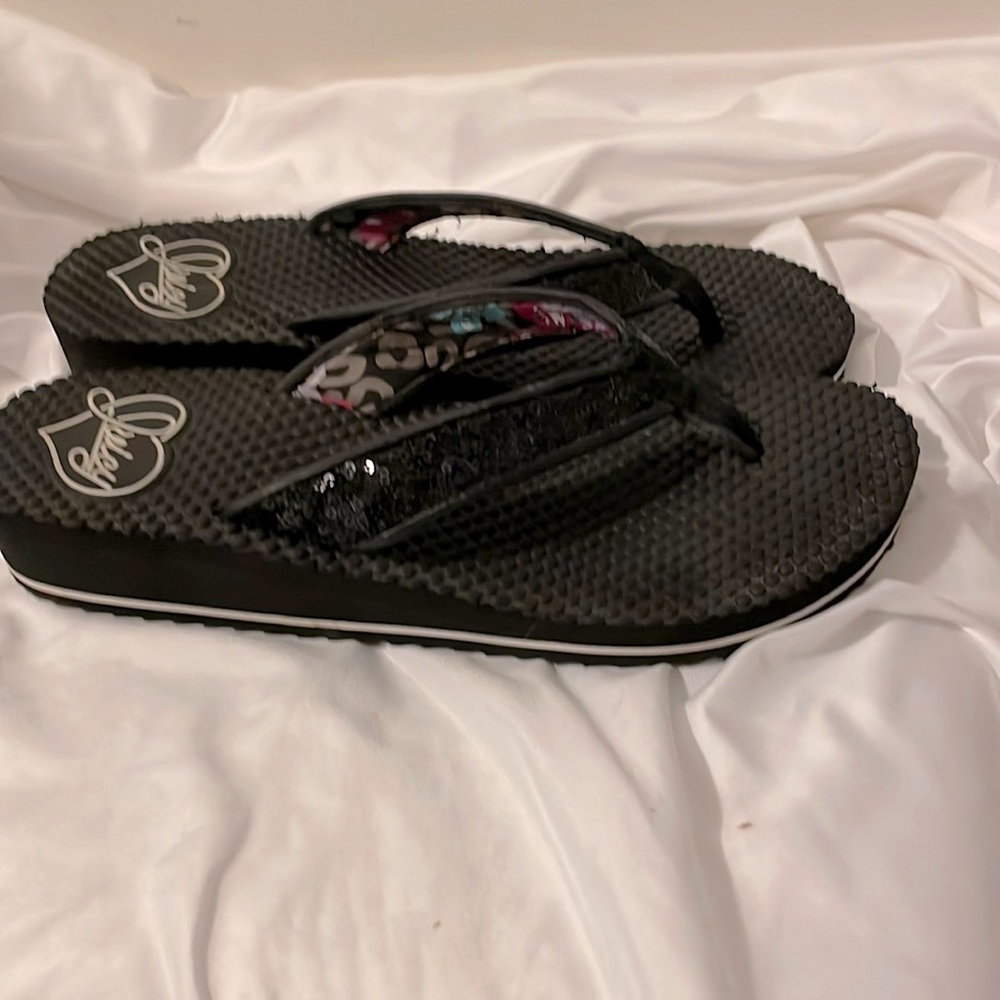 Juicy Couture flip flops